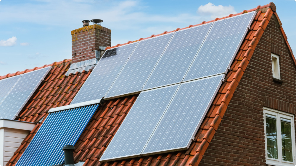 Panneaux solaires sur une toiture aux Pays-Bas